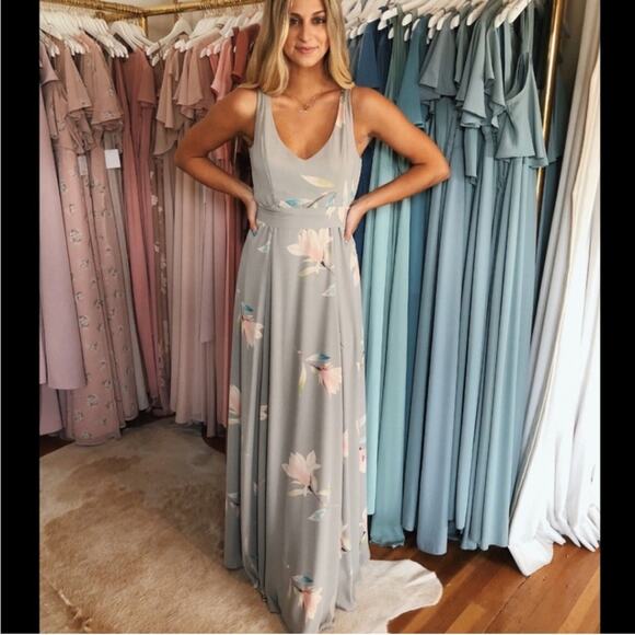 Show Me Your MuMu Dresses & Skirts - Show Me Your Mumu Jenn Maxi Dress in Lily Showers Print V Neck Floral Small NEW